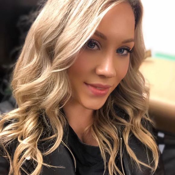 Meet your Posher, Alexandra - Picture 1 of 1